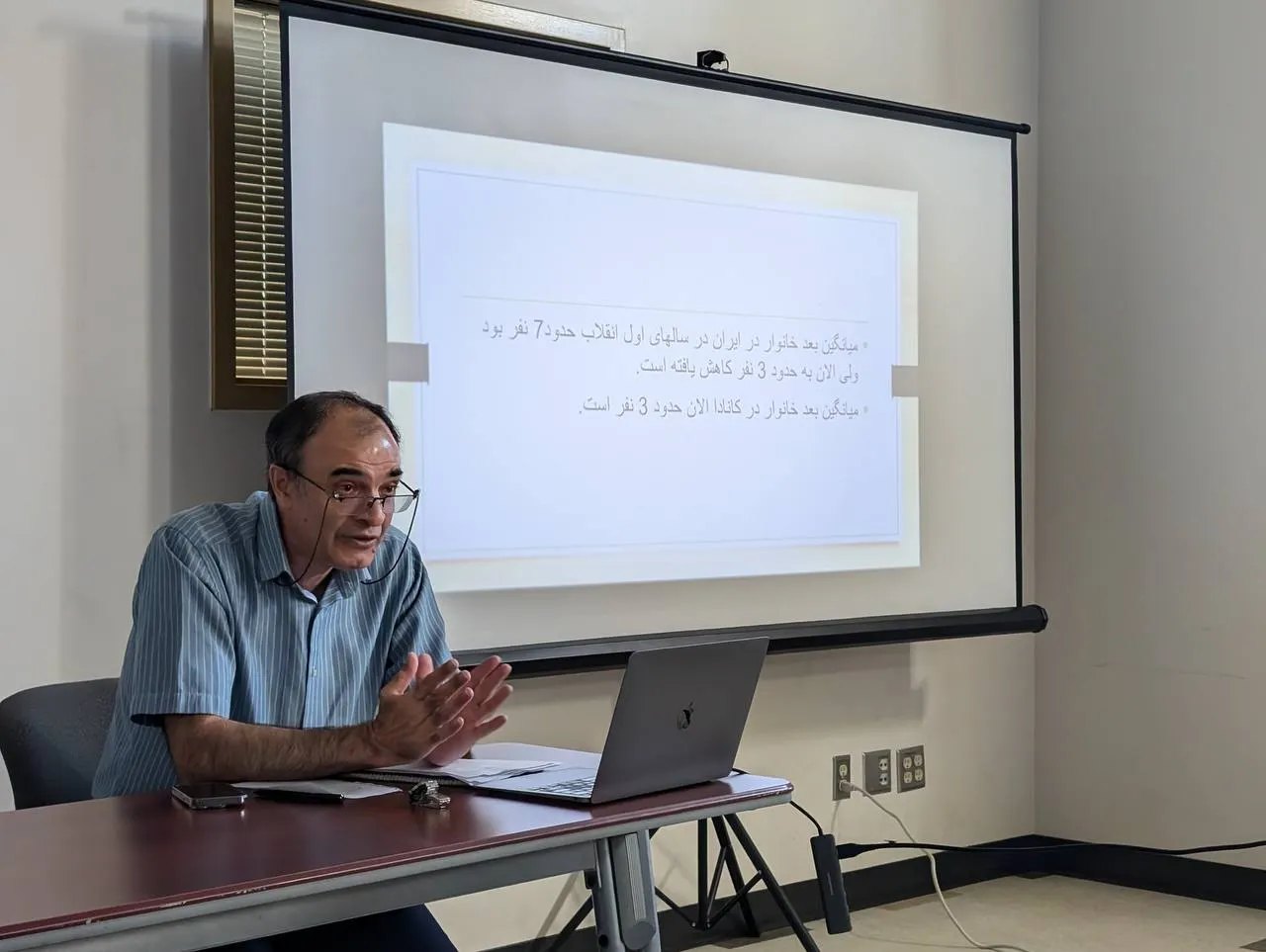 دکتر محمود شارع‌پور در کتابخانه پارسی کلگری